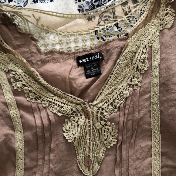 Top - Picture 2 of 4